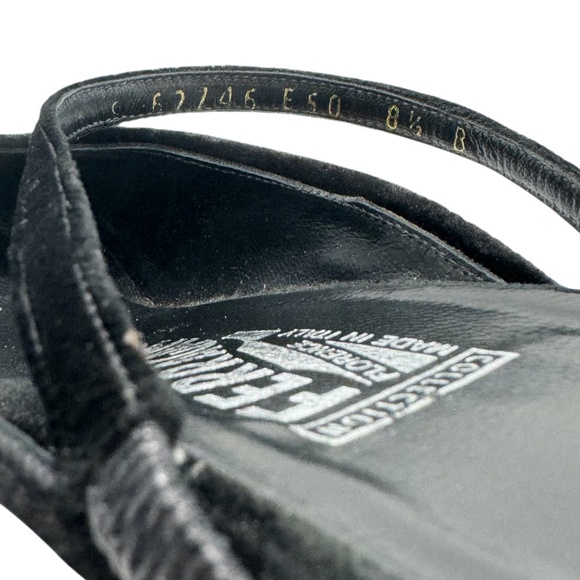 FERRAGAMO BLACK VELVET W MULTICOLOR FLORAL BEADED DESIGN KITTEN HEEL MULE - Picture 8 of 16